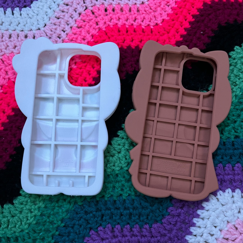 🫟3/$15 Hello Kitty iPhone 13 ProMax Case Set - Picture 2 of 2